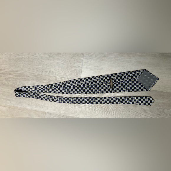 Valentino 100% Silk Men’s Tie - Made in Italy Bundle and make an offer! - Picture 3 of 3